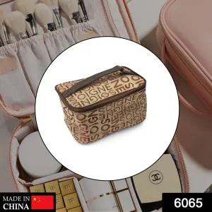 6065 Portable Makeup Bag widely used by women’s for storing their makeup equipment’s and all while travelling and moving.